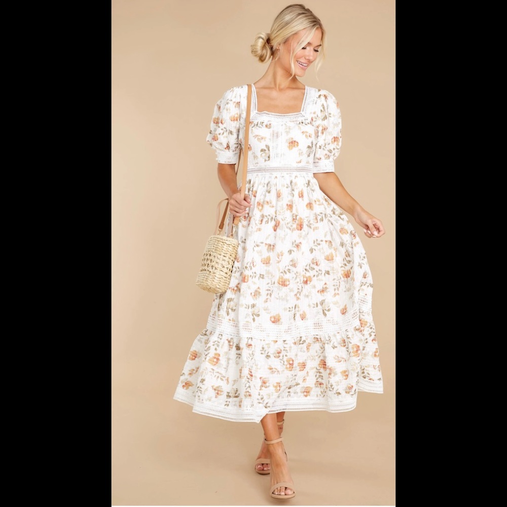 Red Dress Boutique Making A Memory White Floral Print Maxi Dress NWT S